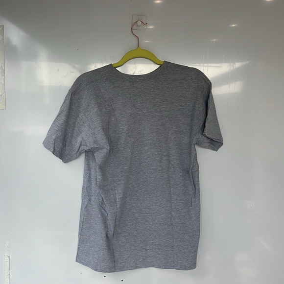 Graphic T-shirt - Picture 2 of 2